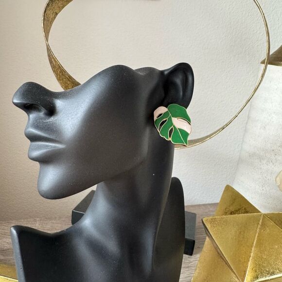 Green and White Leaf Earrings N837 - Picture 3 of 3